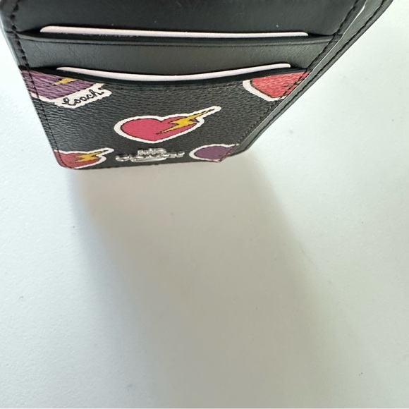 Coach Zip Card Case With Heart Bolt Print CW453 - Picture 7 of 12